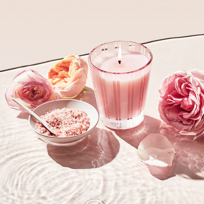 Nest New York Himalayan Salt & Rosewater Classic Candle