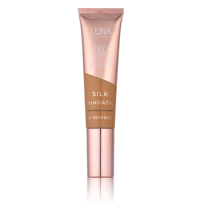 Luna by Lisa Filter Finish Silk Foundation.
