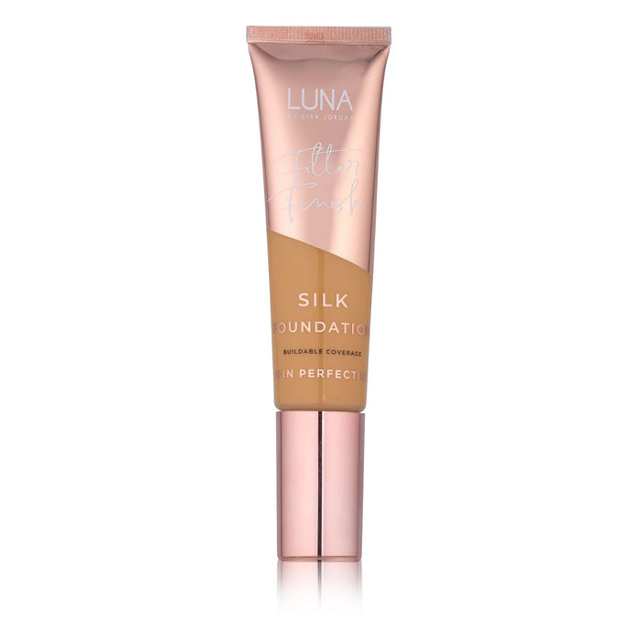 Luna by Lisa Filter Finish Silk Foundation.